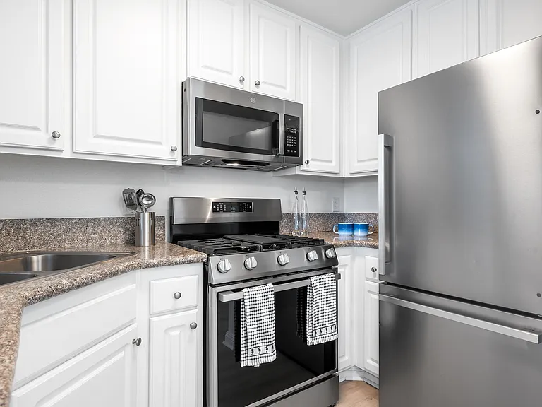 Nantucket Creek Apartments — Photo 14