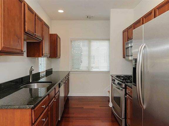 3rd image of 330 Maple Ave APT 16