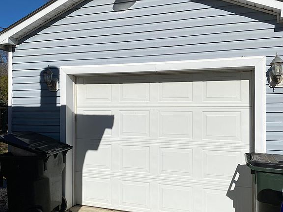2nd image of 491 Grayson Lake Dr