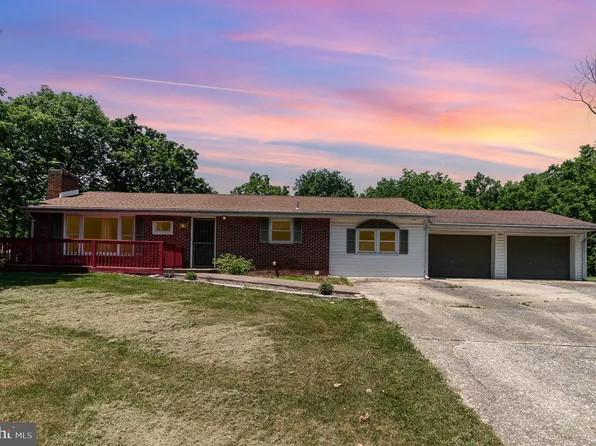 70 Bali Hai Rd, Mechanicsburg, PA 17050