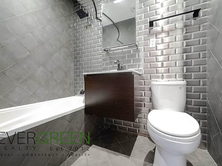 269 Linden St #A — Photo 10
