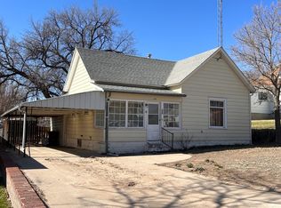 407 5th Ave W, Benkelman, NE 69021