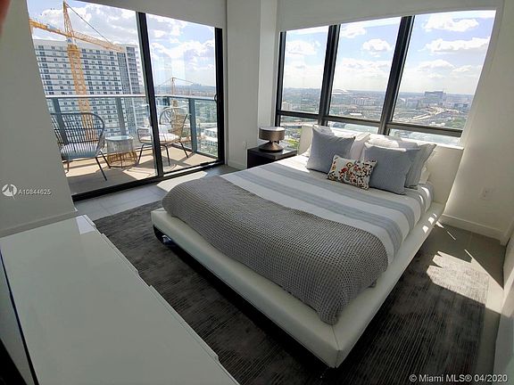 3rd image of 1600 NE 1st Ave #2710