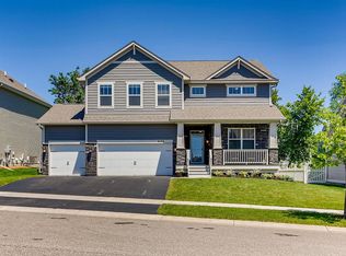 4144 Sage Wood Rd, Chaska, MN 55318