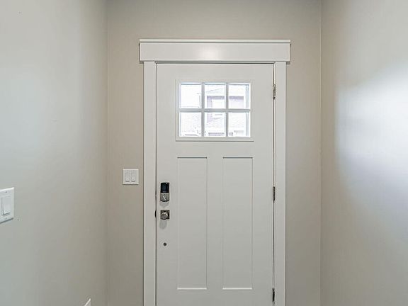 2nd image of 101 Creekside Ln