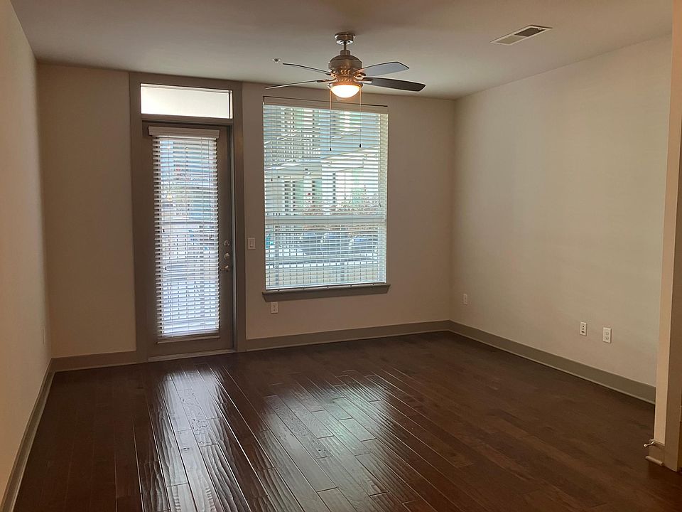 1st image of 4400 N Lamar Blvd
