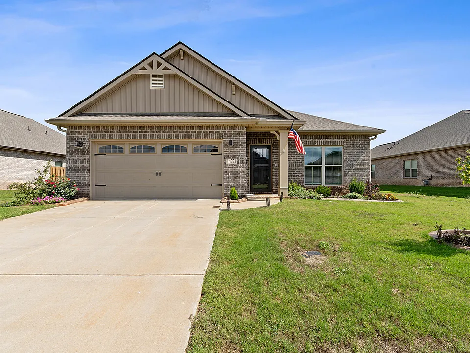 14778 Greenleaf Dr