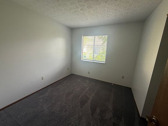 5th image of 2710 Charles Dr #2710