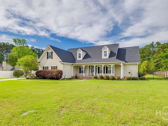 3rd image of 358 Gracen Road