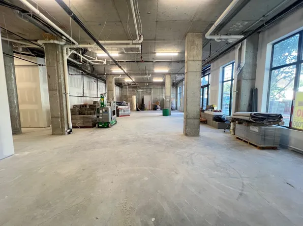 139 Christopher Columbus Drive image 3 of 16