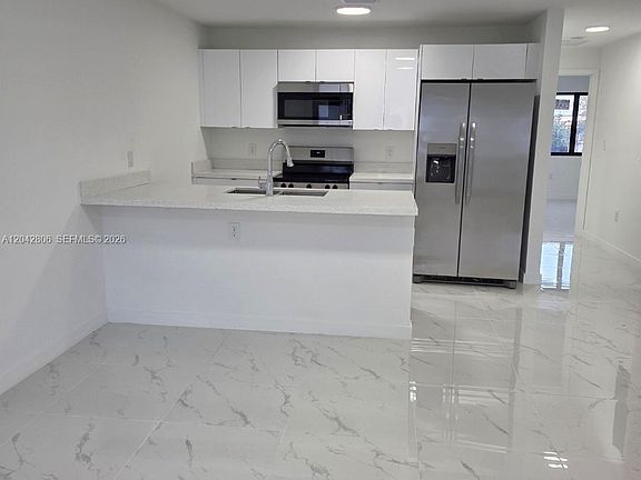 3rd image of 2729 NW 44th St #2729