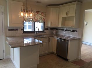 17 Gladstone Ave, Manchester, NJ 08759