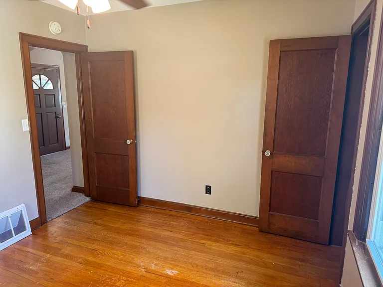 2608 Wilkes Ave — Photo 9