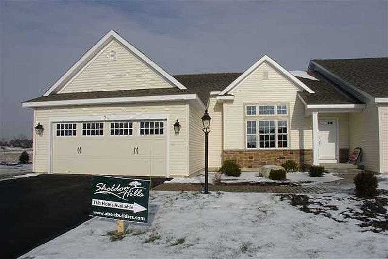 2nd image of 3 LANCASTER Court