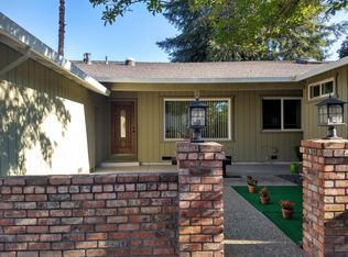 22550 Alcalde Rd #B, Cupertino, CA 95014