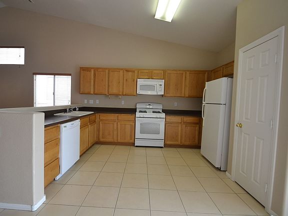 2nd image of 616 Cowboy Cross Ave