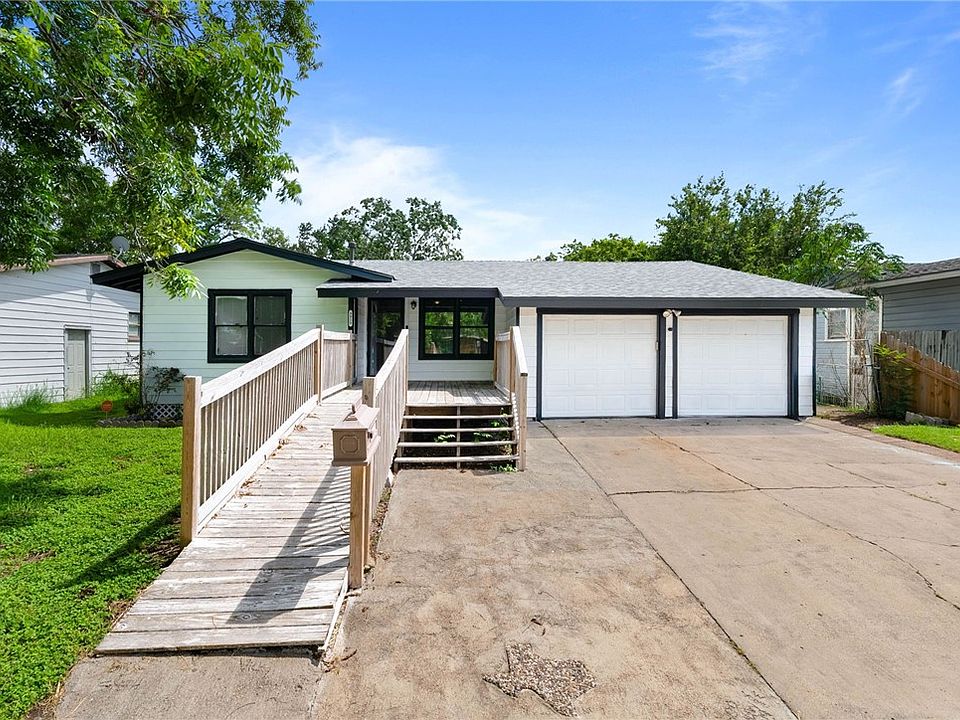 1st image of 3929 Bradford Dr