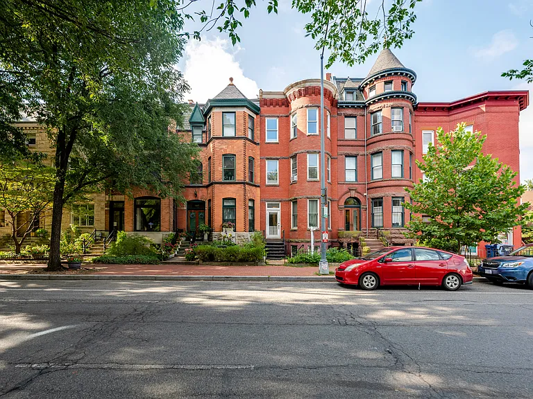 1105 E Capitol St SE #4 — Photo 20