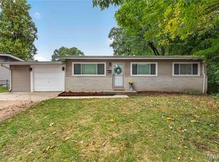 25 Saint Henry Ct, Saint Charles, MO 63301