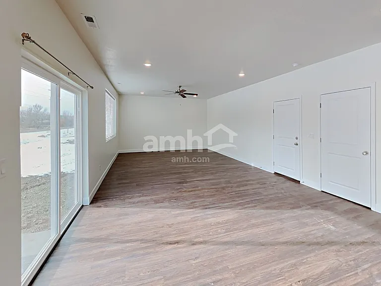 1419 E Perelle Ln — Photo 6
