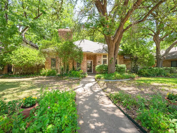 2102 Chestnut Hill Ln, Richardson, TX 75082