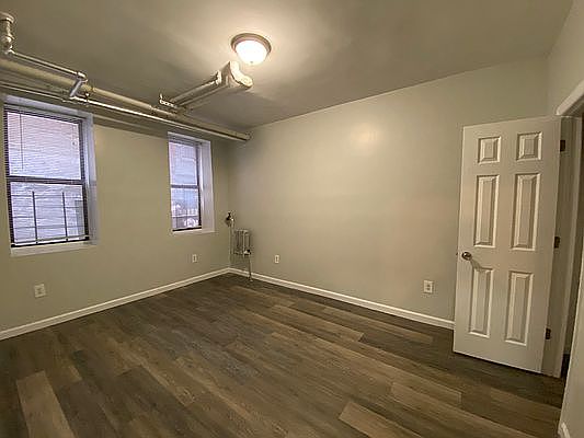 4th image of 536 Isham St #Dd