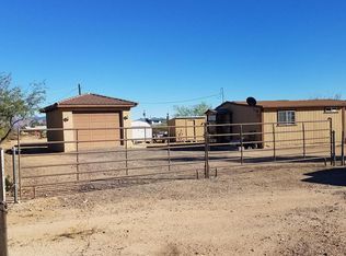 26205 S Mockingbird Ln, Congress, AZ 85332