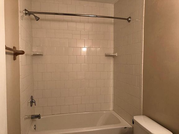 2nd image of 1210 Roanoke Blvd