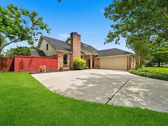 2nd image of 3815 W Valley Dr