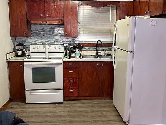 4th image of 421 Sierra Madre Dr
