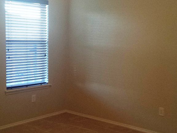 3rd image of 10732 Braemoor Dr