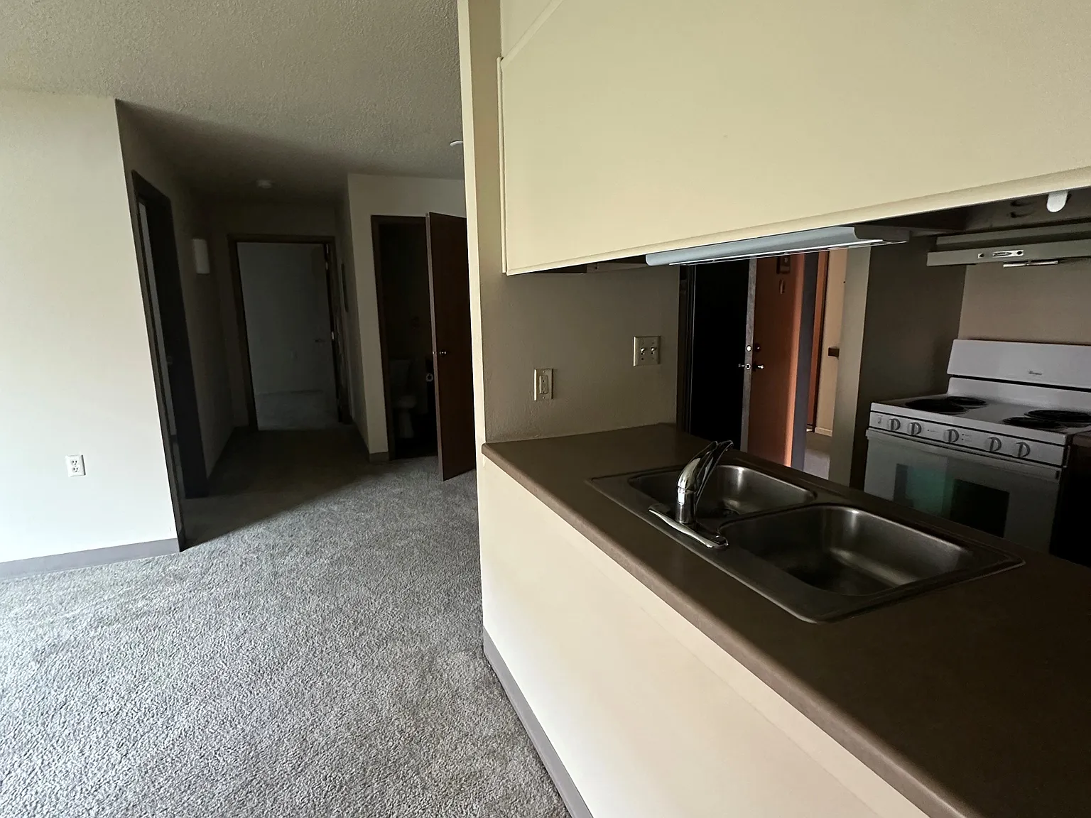 1 bed, $600 — Photo 1