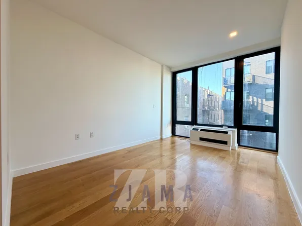 25 East 19th Street image 3 of 15