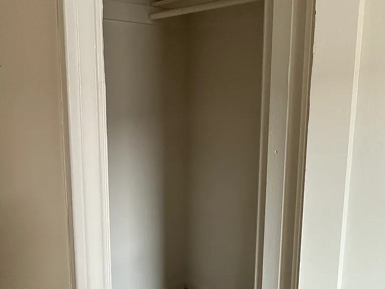 514 E Roy St #202 — Photo 12