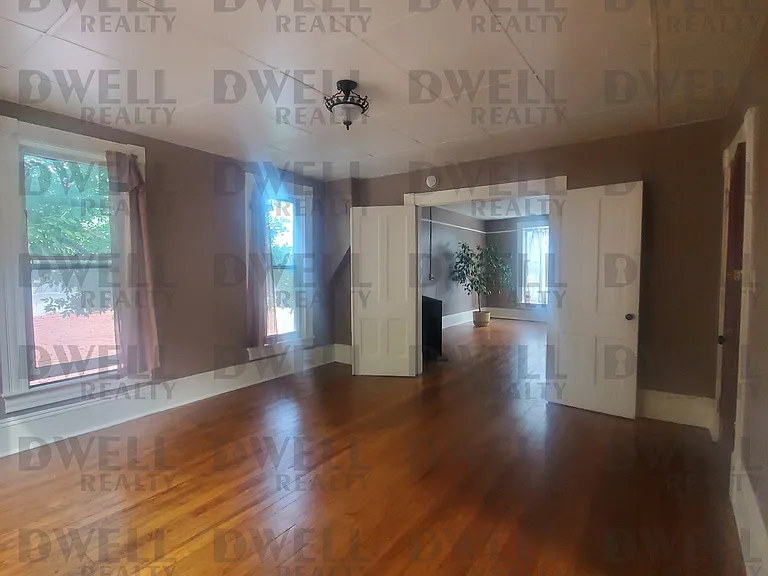 10 Ruxton Ave — Photo 2