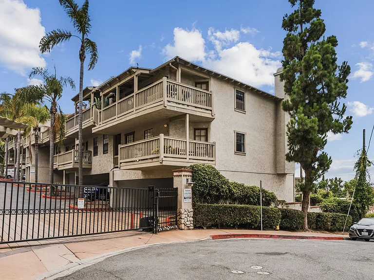 3961 Hortensia St #H10 — Photo 2