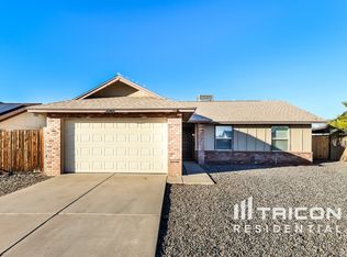 6926 W Cameron Dr, Peoria, AZ 85345