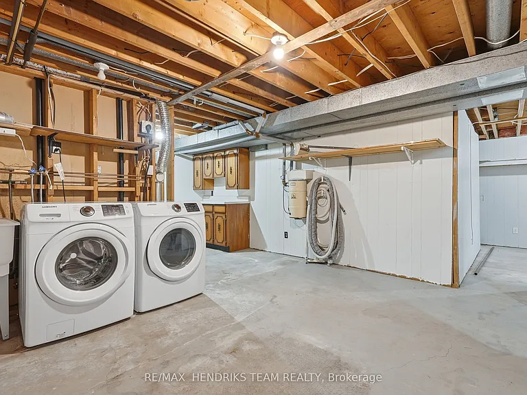 23 Crescentwood Dr — Photo 33