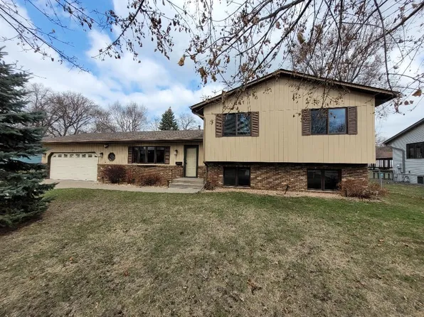 383 Belmont Ln E, Maplewood, MN 55117