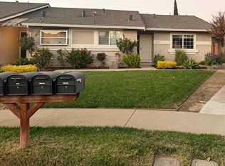 22419 Walnut Cir N, Cupertino, CA 95014