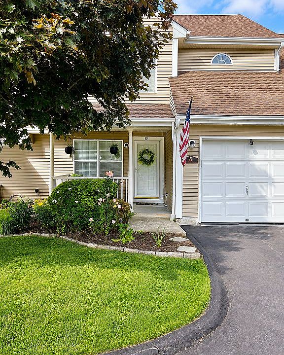 1st image of 84 Sparrow Ridge Rd