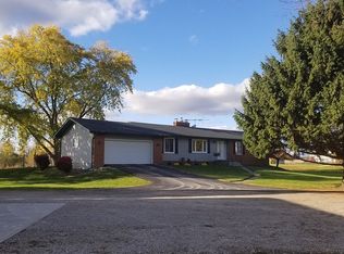 7178 Noble Rd, Saline, MI 48176