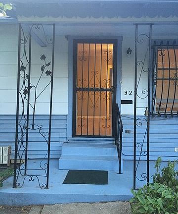 3rd image of 327 Neff Ave