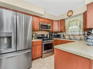 1008 Balcom Ave #1, Bronx, NY 10465