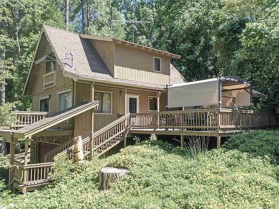 3rd image of 23593 Lakewood Dr