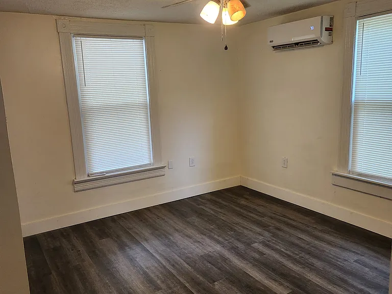 2335 Easley Ave — Photo 9