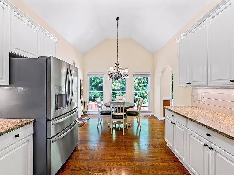 540 Battleview Dr — Photo 6