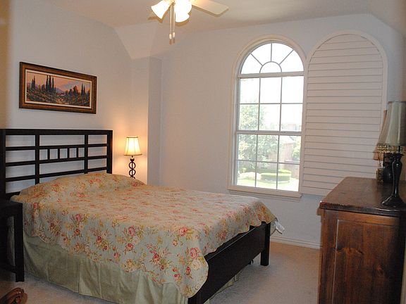 3rd image of 4452 Mariner Dr