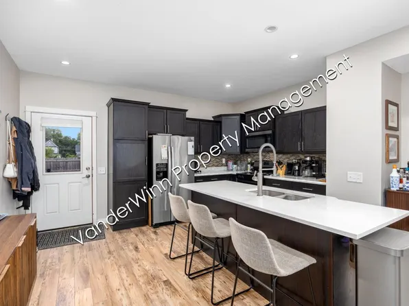 739 Bates St SE, Grand Rapids, MI 49503