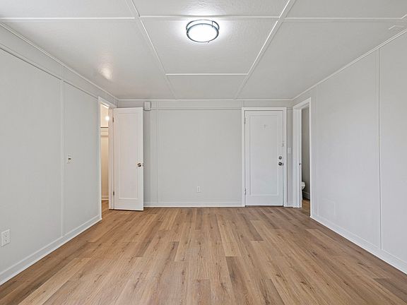 4th image of 284 E 16th Ave APT 1